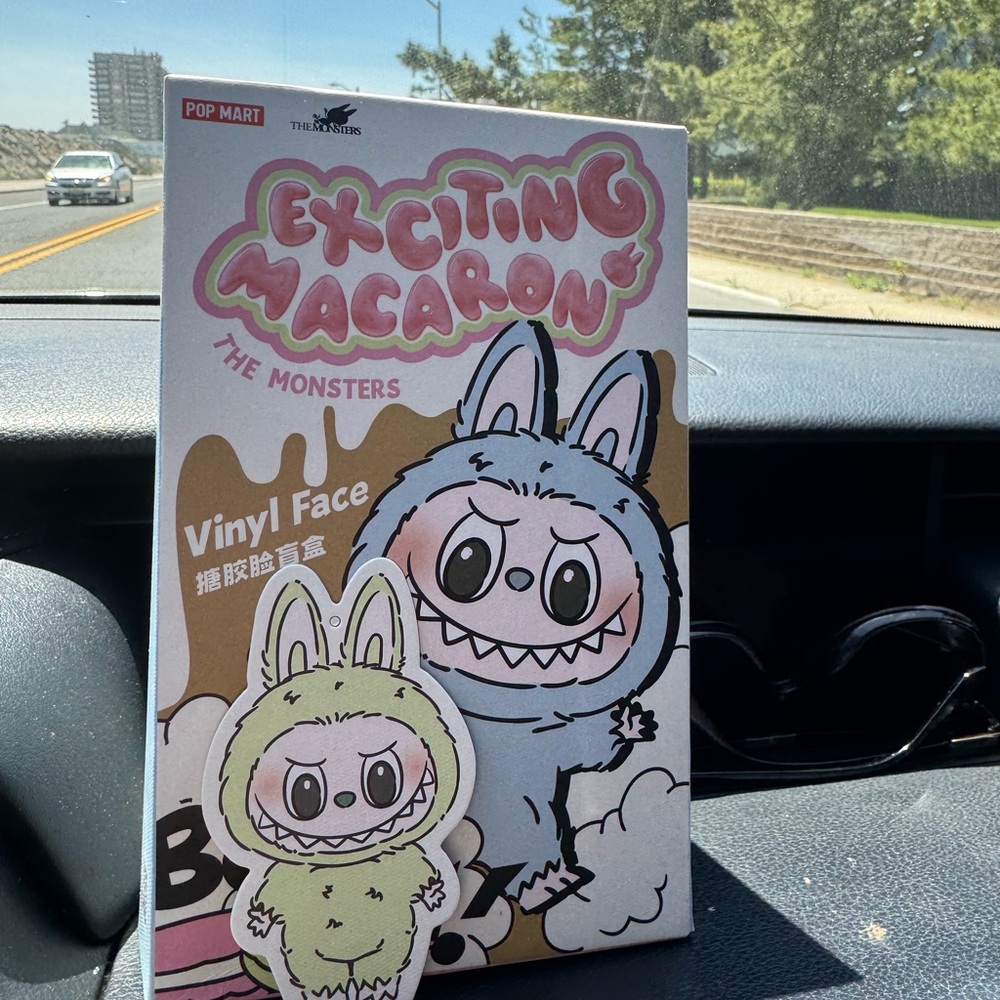 Exciting Macaron labubu